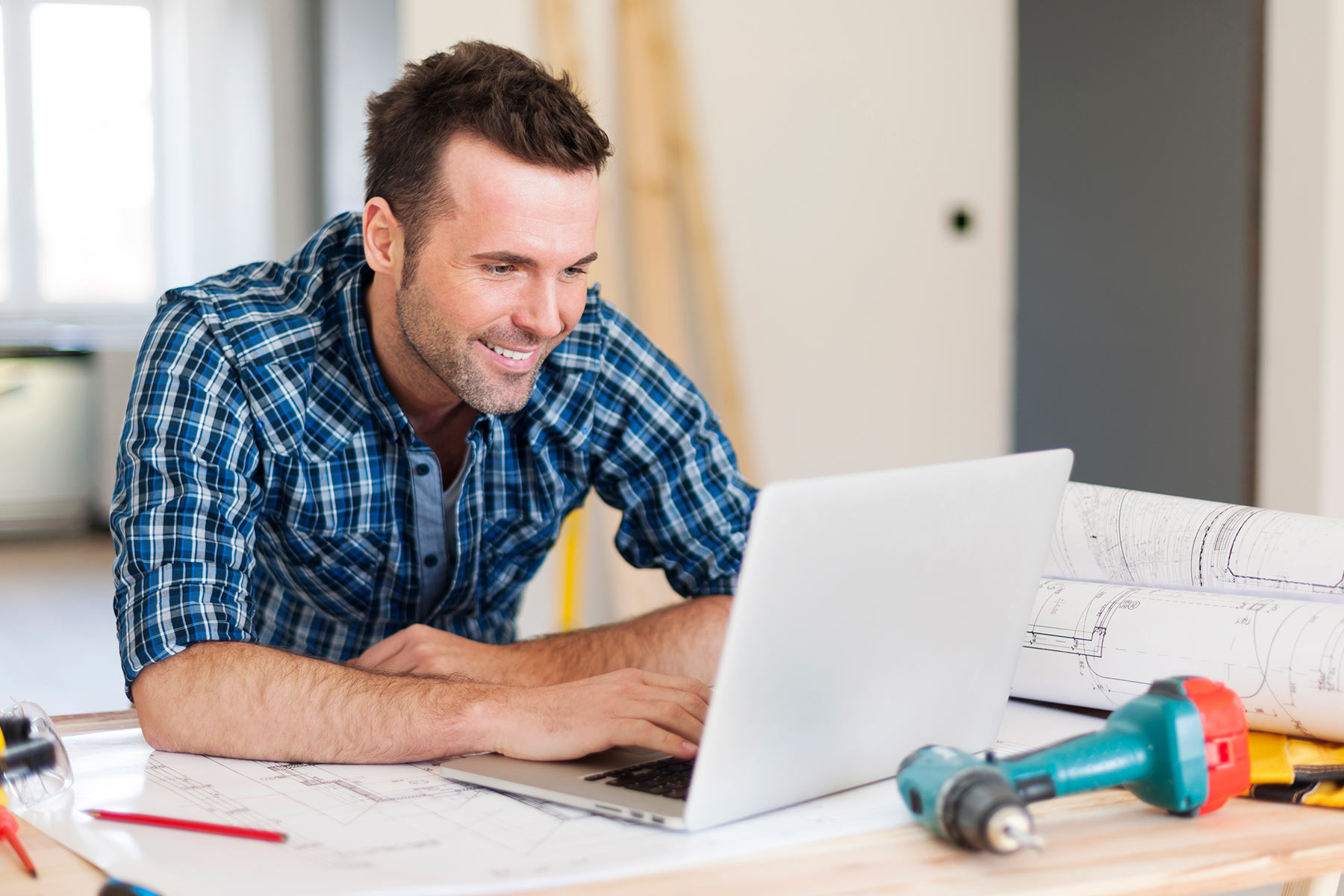 Local SEO per attività a domicilio: idraulici, elettricisti, tecnici